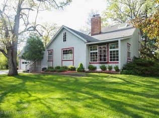 226 W Tower Dr, Tower Lakes, IL 60010