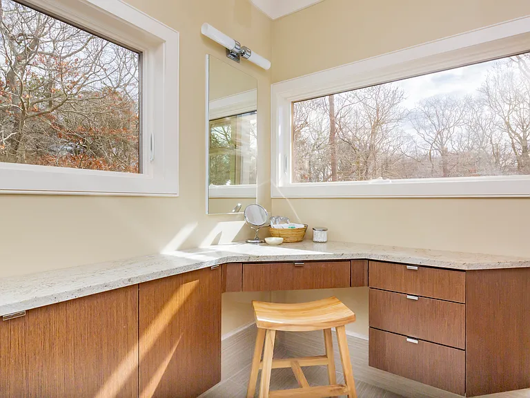 18 Spring Pond Ln — Photo 21