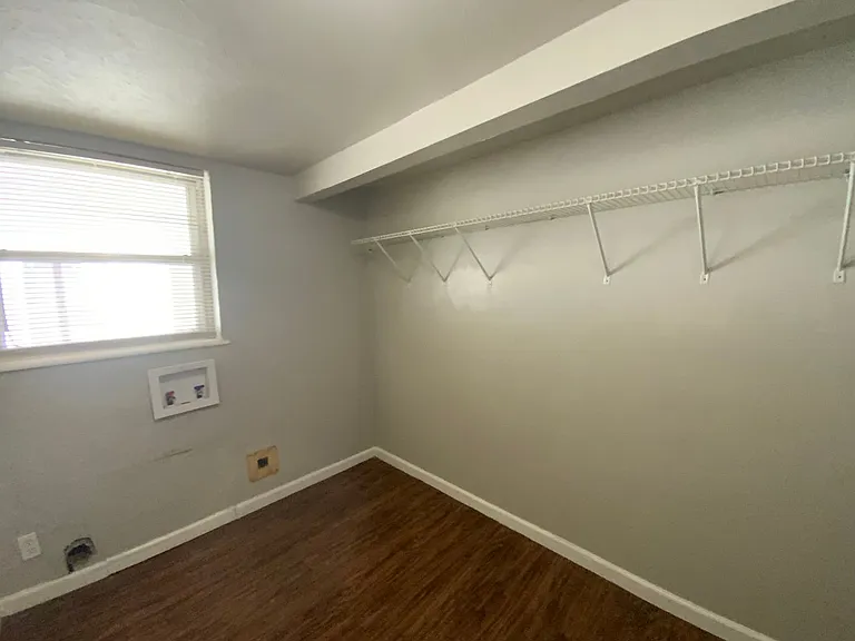 4206 N Donald Ave — Photo 10