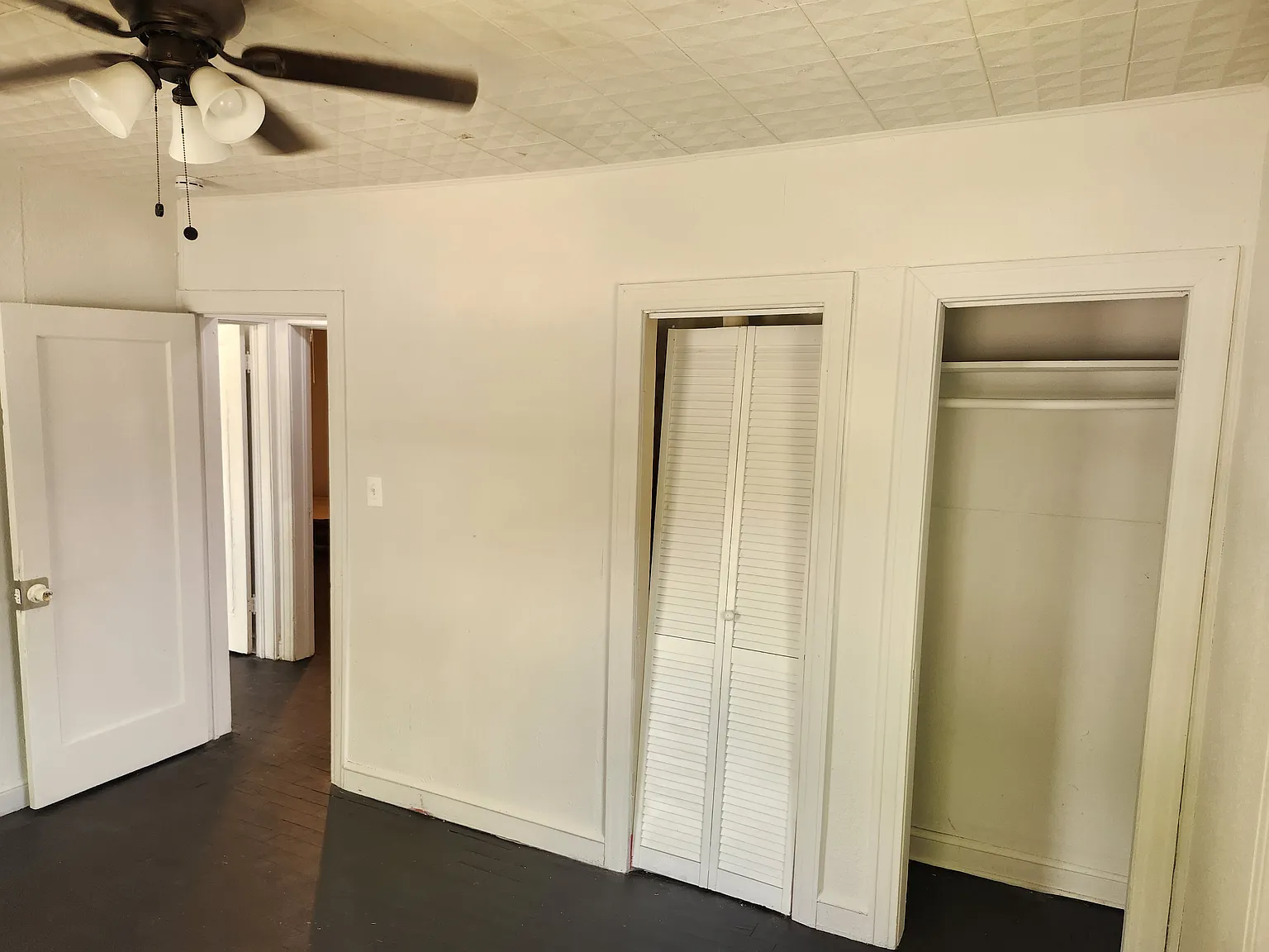 2 bed, $1,300 — Photo 4