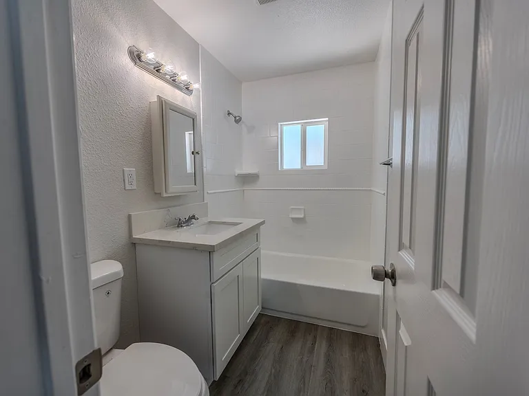 1008 S 3rd St #4 — Photo 5