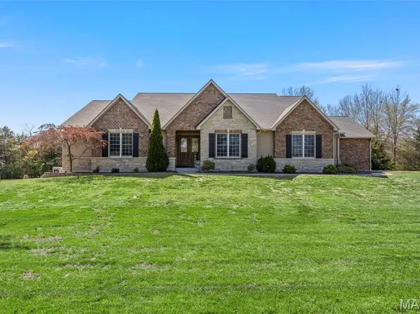 2 Country Trails Ct, Moscow Mills, MO 63362
