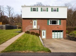 2969 Meadowvue Dr, Pittsburgh, PA