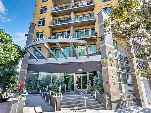2nd image of 801 Ash St Unit 404