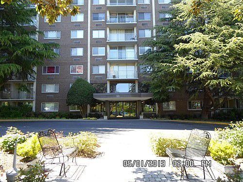 2nd image of 2059 Huntington Ave APT 1500