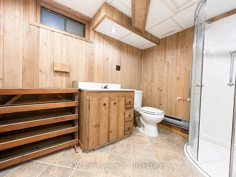 127 Lake Dr N — Photo 43