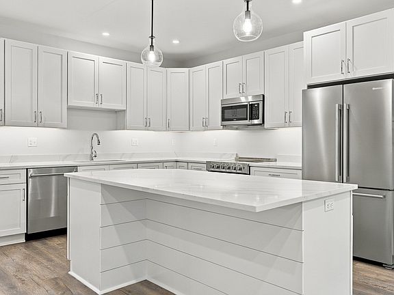4th image of 1 Liberty St #K