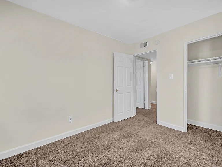 Friendship Courts Apartments — Photo 14