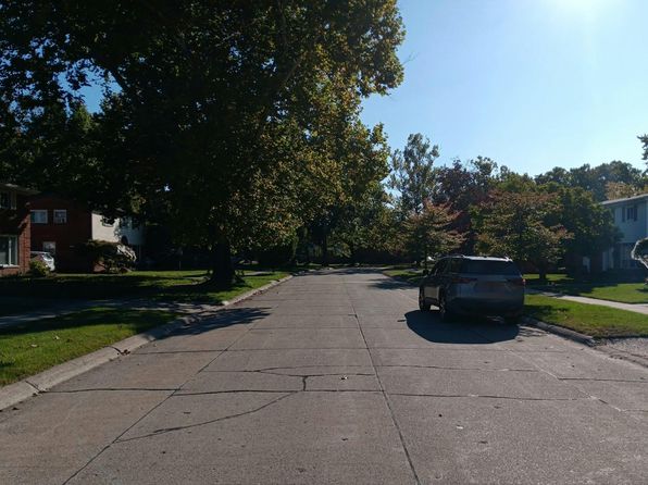 19261 Osmus St, Livonia, MI 48152