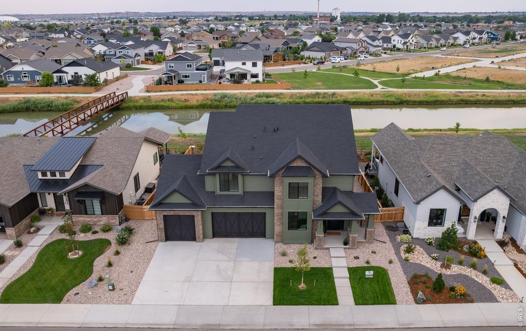 271 Cornelia Dr