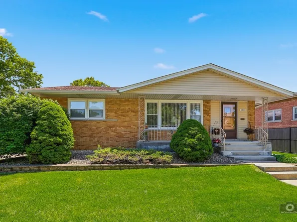 5233 Oak Center Dr, Oak Lawn, IL 60453