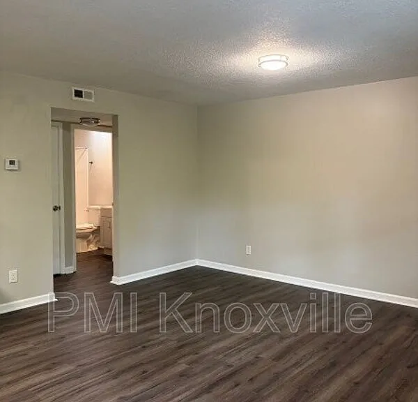 123 Ingersoll Ave #7 — Photo 8