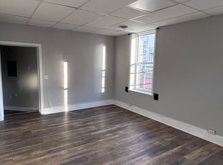 94 Remsen St APT 2R, Cohoes, NY 12047