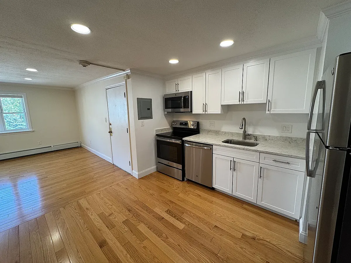 Building Photo - 23 Westford St #2
