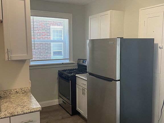 2nd image of 6847 Crest Ave #6849
