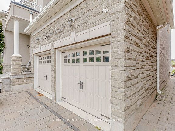 4th image of 4 Cachet Ct
