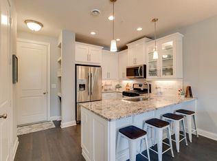 8421 Jonquil Ln N, Maple Grove, MN 55369