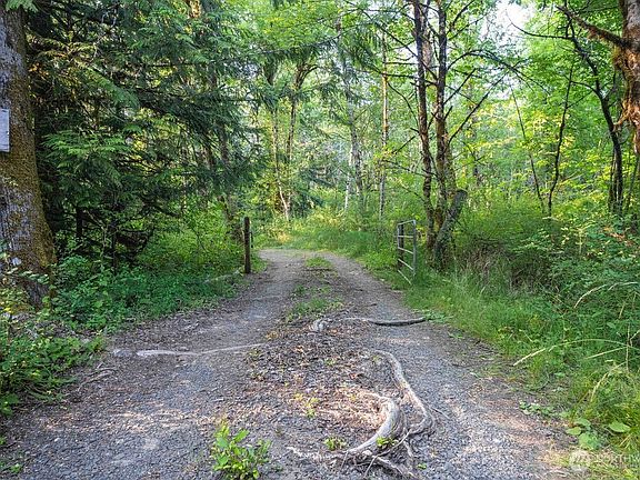 2nd image of 1952 E Agate Road