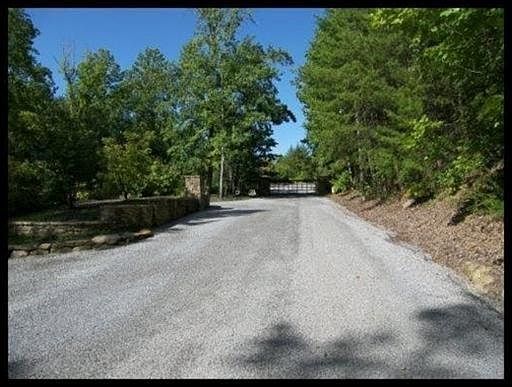 2nd image of 5147 Short Mountain Way