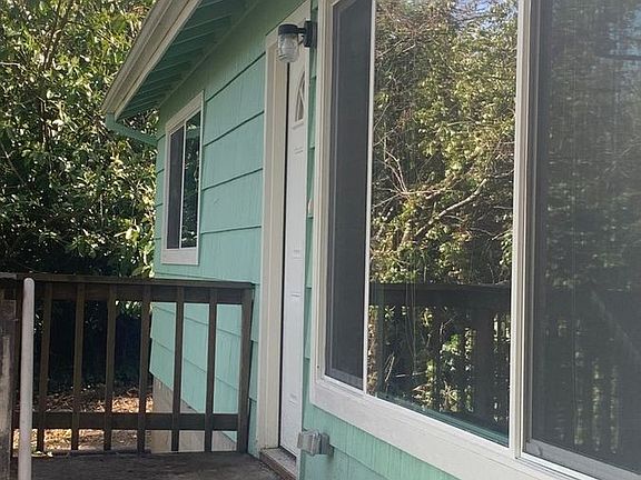 2nd image of 2828 SW California St