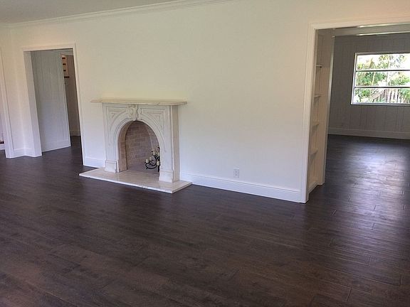 5th image of 1500 N Swinton Ave