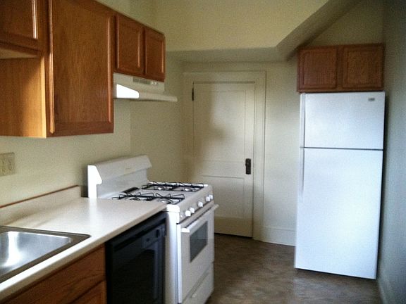 5th image of 319 N Murtland St