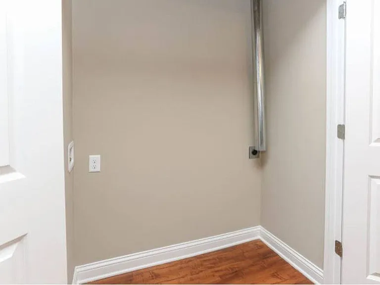 Glenmary Pointe Apartments — Photo 11