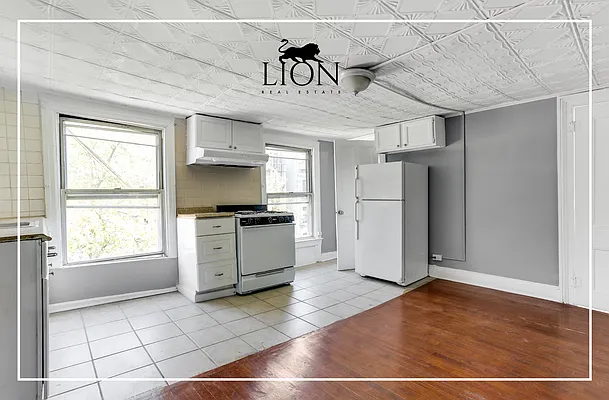 Rented by The Lion Real Estate | media 2