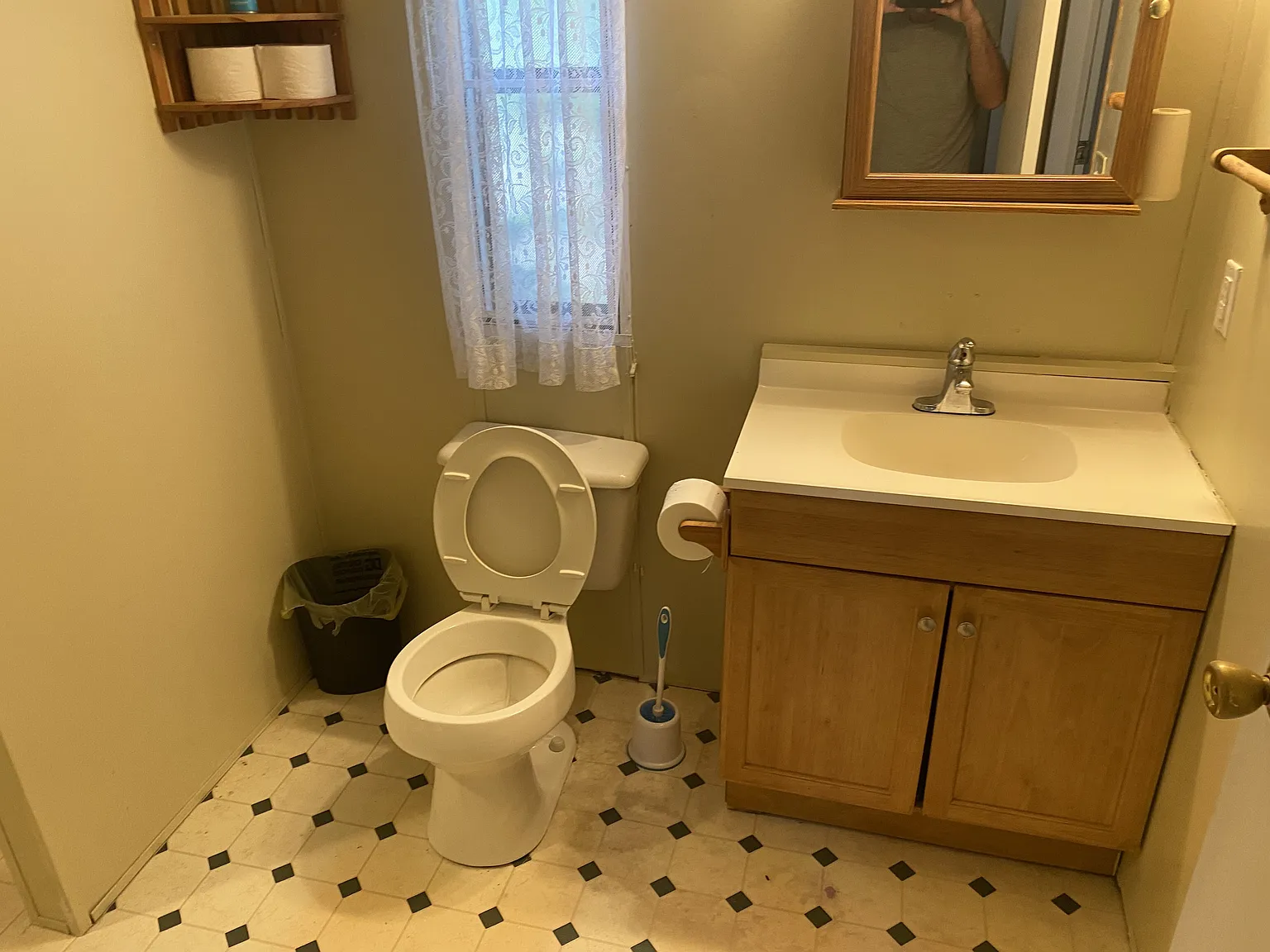 2 bed, 1.5 bath, 952 sqft, $1,200 — Photo 2