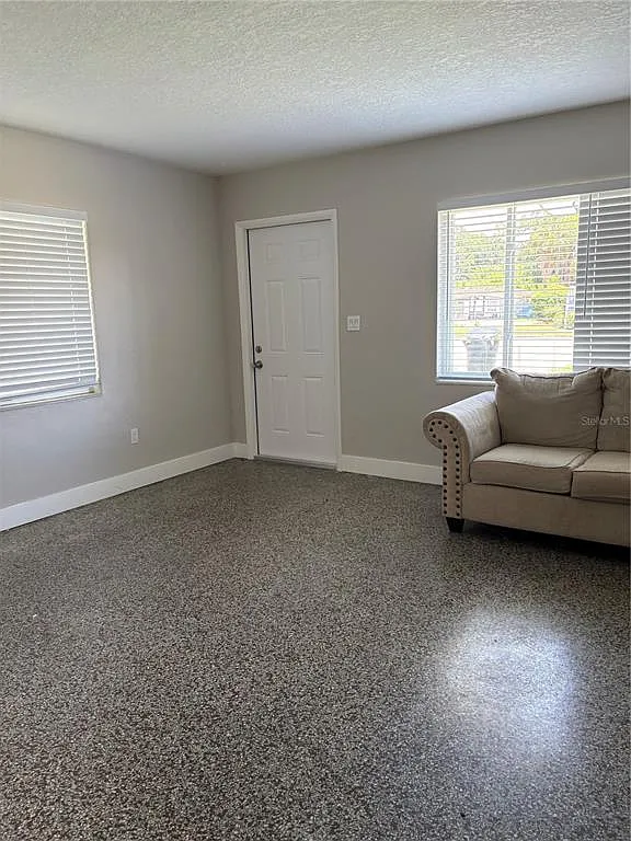1 bed, 1.0 bath, 590 sqft, $1,400 — Photo 3