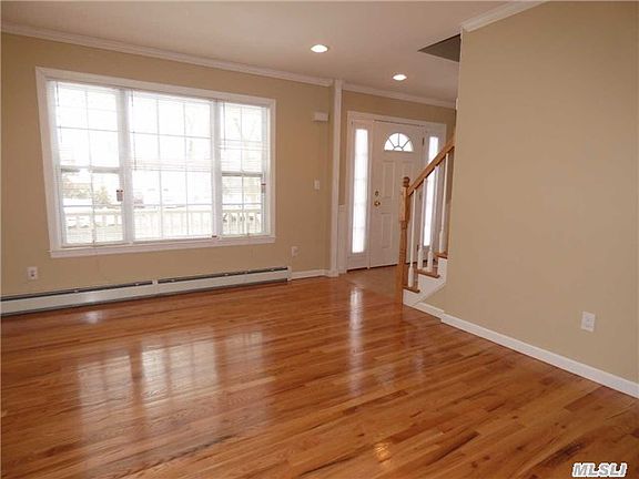 4th image of 49 Eliot Dr
