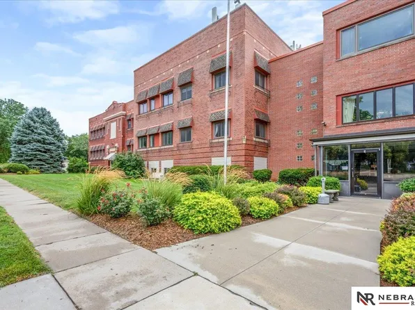 1540 N Cotner Blvd #A8, Lincoln, NE 68505