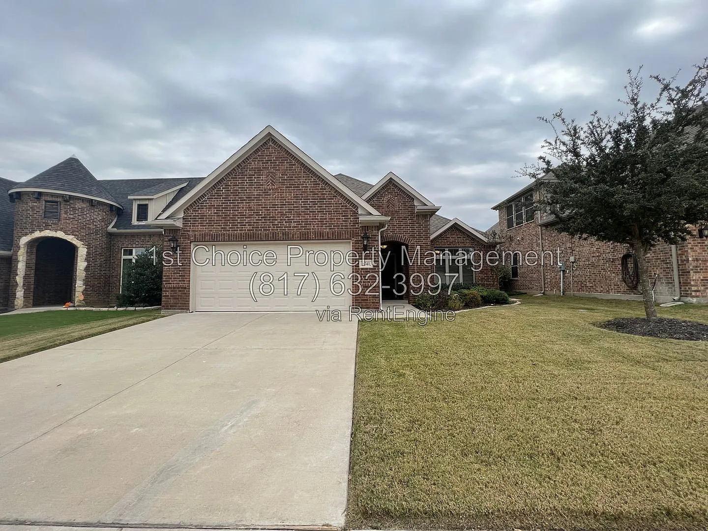 3 bed, 3.0 bath, 2572 sqft, $2,995 — Photo 2