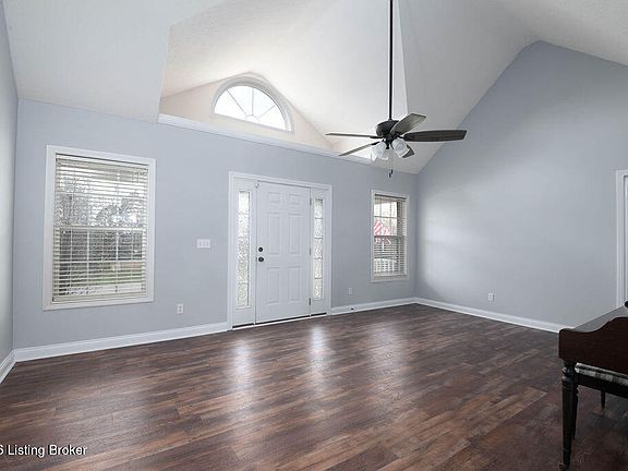2nd image of 189 Peabody Loop