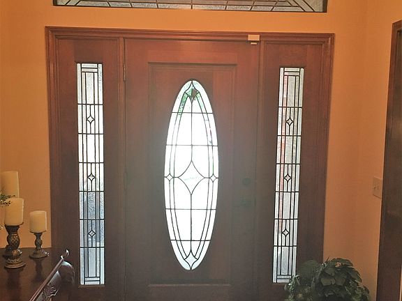 3rd image of 924 Green Brook Dr