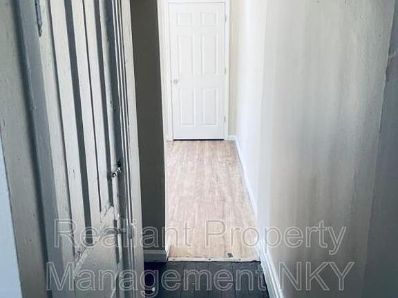 3rd image of 1529 Greenup St #1