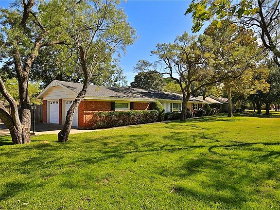4th image of 1917 Willow Dr