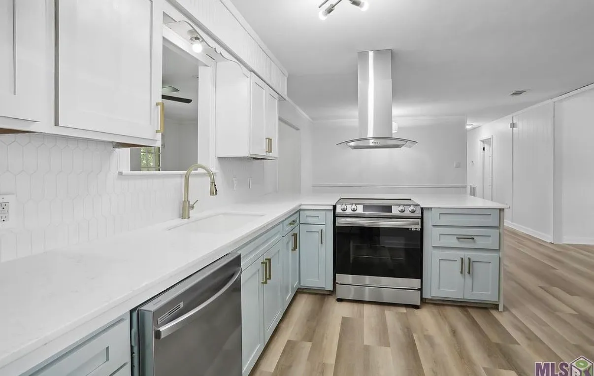 4 bed, 1385 sqft, $2,000 — Photo 3
