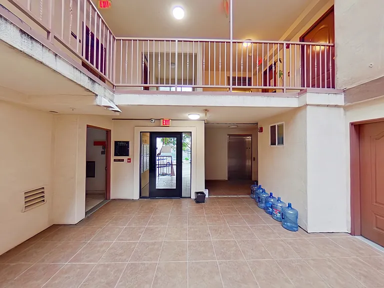 709-711 YALE ST/700 N. HILL PL LOS ANGELES, CA 90012 — Photo 5