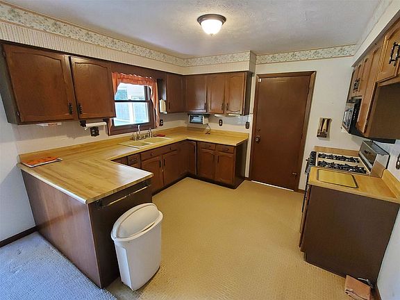 3rd image of 8786 Mariner Dr