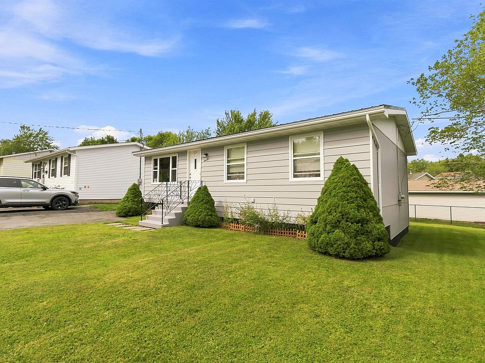 1st image of 11 Savona Ct