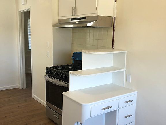 4th image of 5471 Temple City Blvd