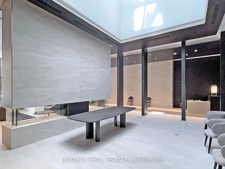 2221 Yonge St #1705 — Photo 42