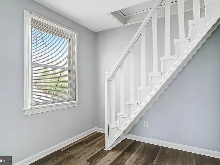 6226 20th Ave — Photo 32
