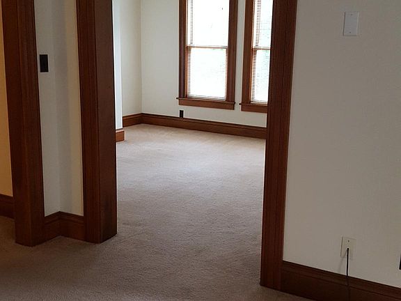 3rd image of 1762 W 28th St #Up