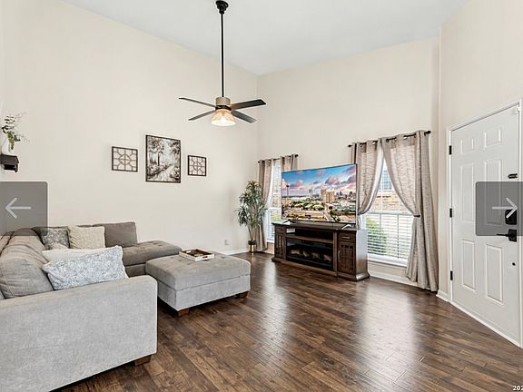 2nd image of 115 CHAPEL HILL CIR #115