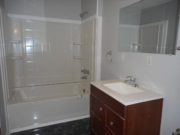 5th image of 1168 Hayes Ave