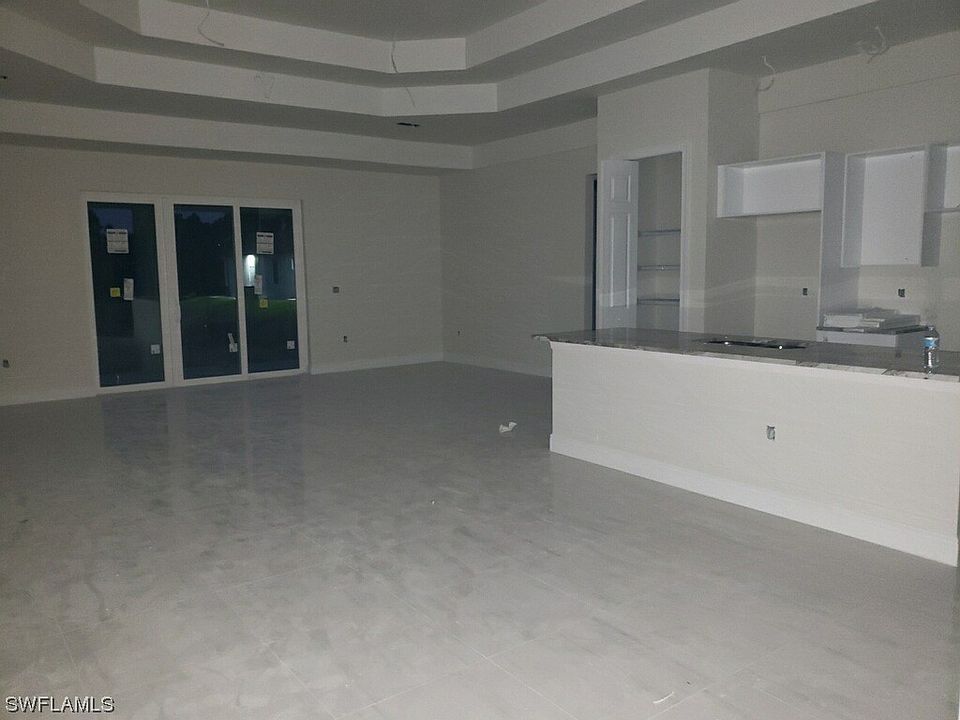 2nd image of 2501 40th St SW