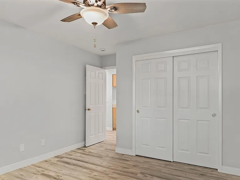 Ashford Arms — Photo 9