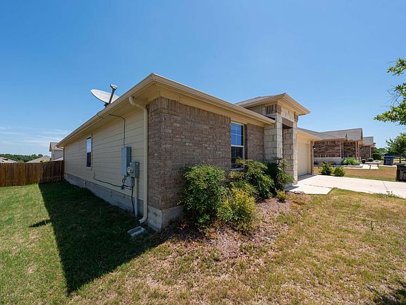 3rd image of 414 Pentire Way